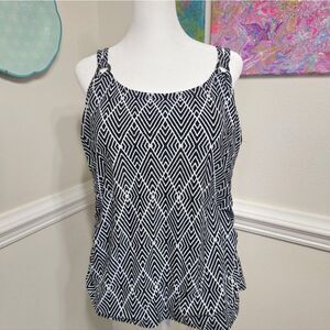 NWOT Tankini Swimsuit Top